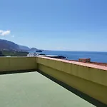 Mit Schöner Aussicht Und Terrasse