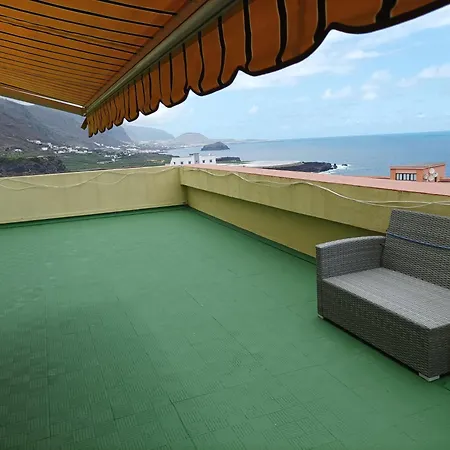 Apartmán Mit Schoener Aussicht Und Terrasse