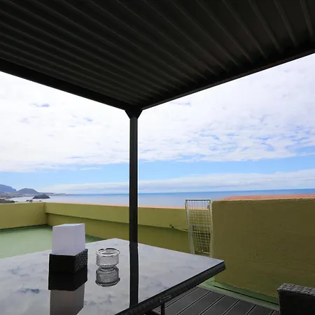 公寓 Mit Schoener Aussicht Und Terrasse