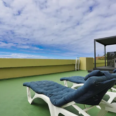 Mit Schoener Aussicht Und Terrasse 公寓