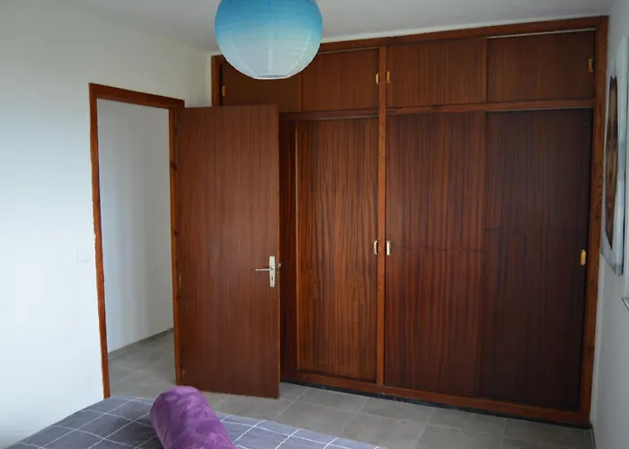 Mit Schoener Aussicht Und Terrasse *