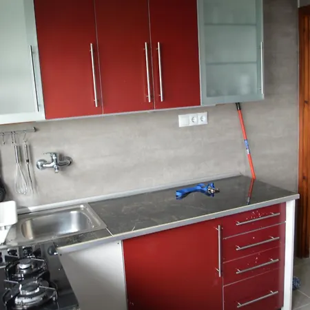 Mit Schoener Aussicht Und Terrasse