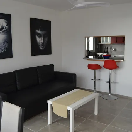 Mit Schoener Aussicht Und Terrasse *